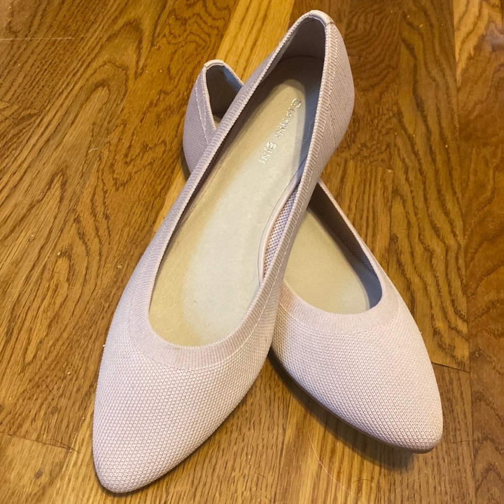Gianni Bini light pink knitted flats: size 8.5; new with tags